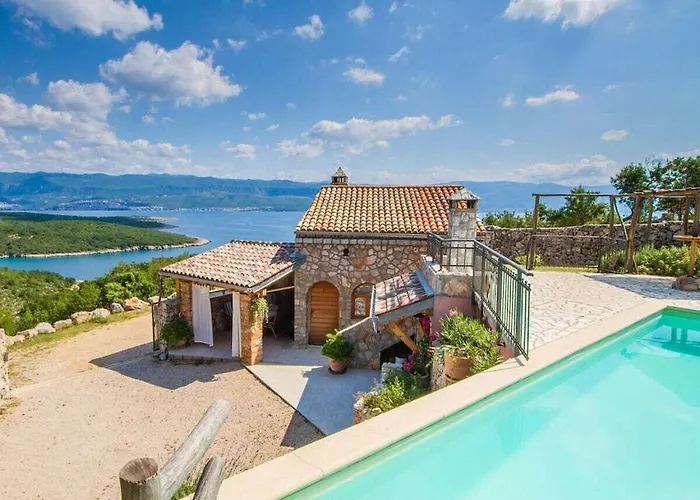 In Vrbnik With Swimming Pool * Vrbnik (Primorje-Gorski Kotar)