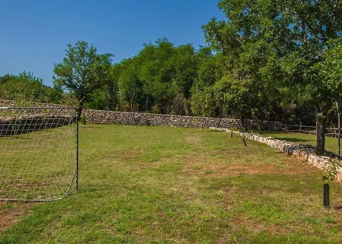 In Vrbnik With Swimming Pool Vrbnik (Primorje-Gorski Kotar)