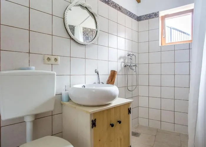 Villa In Vrbnik With Swimming Pool Vrbnik (Primorje-Gorski Kotar)