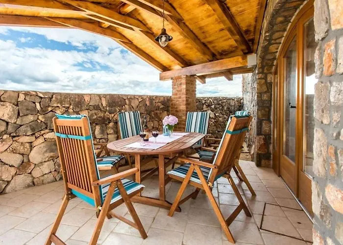 Villa In Vrbnik With Swimming Pool Vrbnik (Primorje-Gorski Kotar)