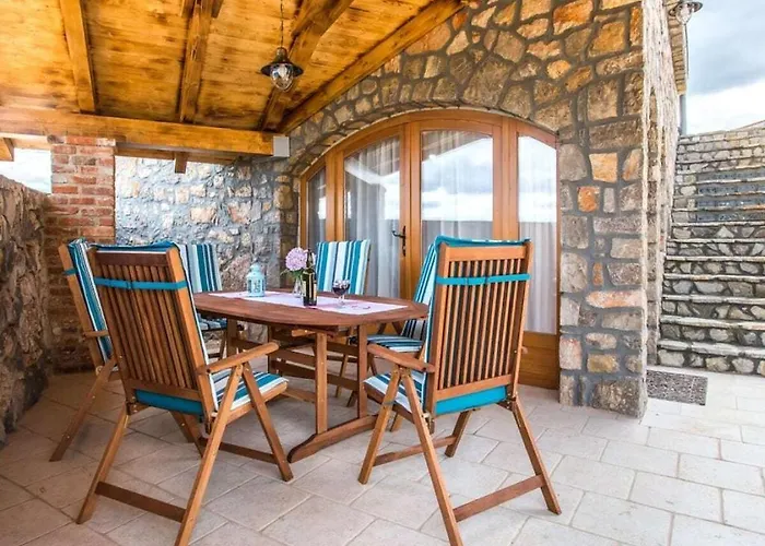 In Vrbnik With Swimming Pool * Vrbnik (Primorje-Gorski Kotar)